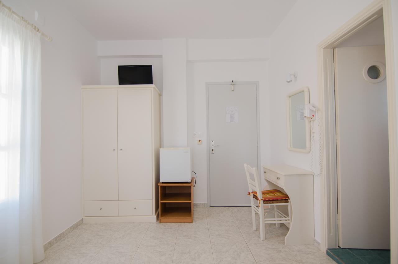 Athena Rooms Chora Exterior foto